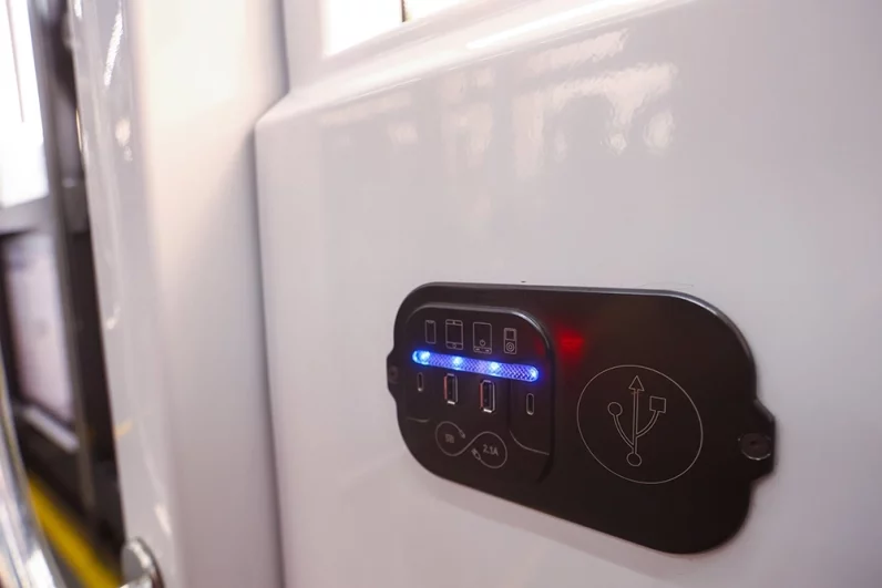 «Он такой хорошенький». Впечатления о поездке на беспилотном трамвае
«Он такой хорошенький». Впечатления о поездке на беспилотном трамвае