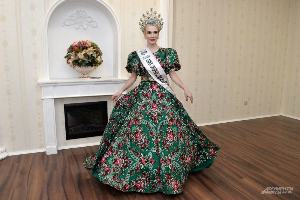 
        Еду восхищать. «Вице-миссис России» Скрябину на конкурс тайно отправили дети    