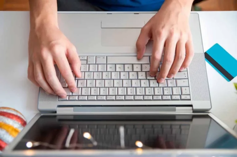 Обработка через шмотки. Как Украина вербует предателей через маркетплейсы