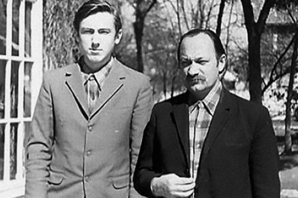 Надя и террор. Убийцу 19-летней советской девушки покрывал Госдеп США
Надя и террор. Убийцу 19-летней советской девушки покрывал Госдеп США